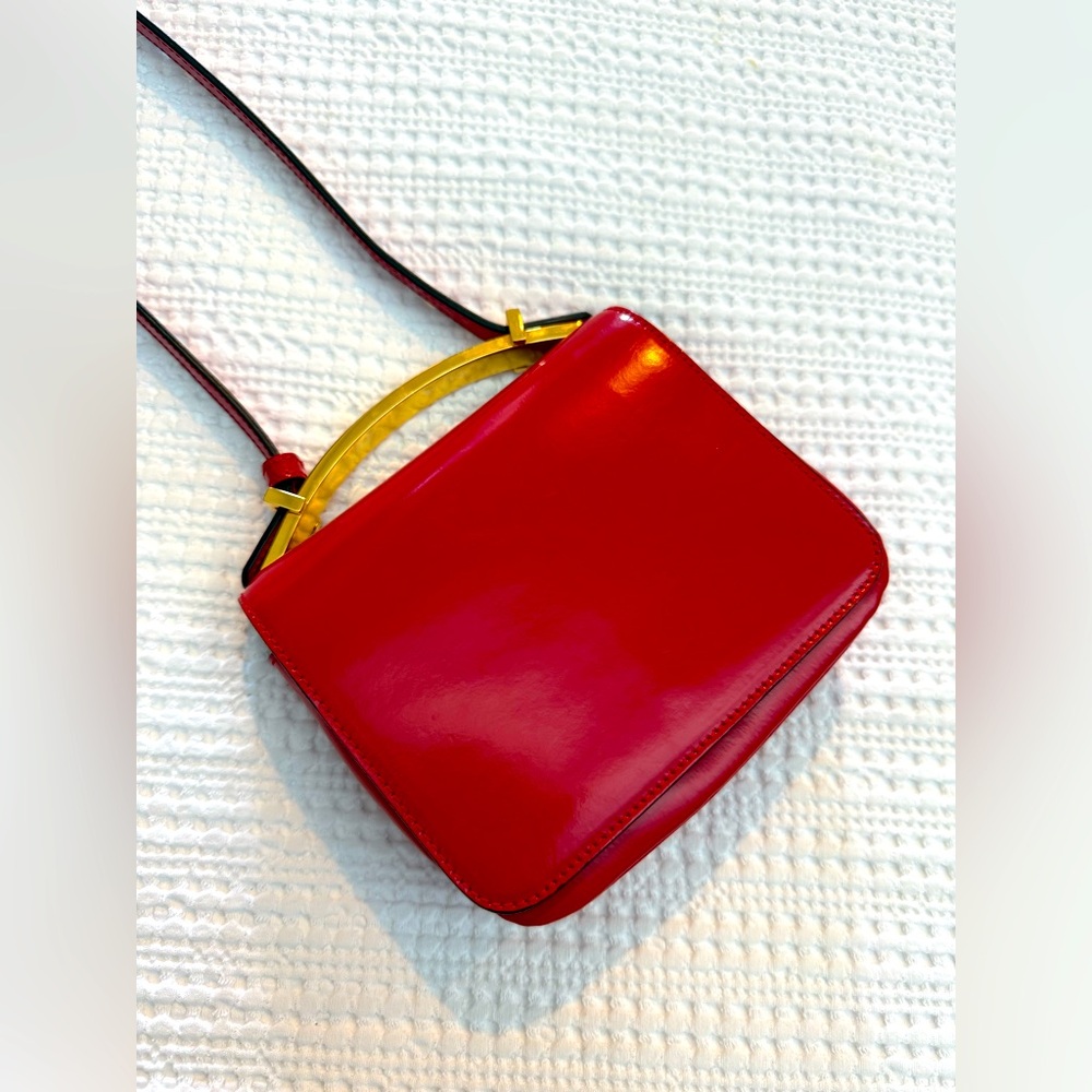 ❤️ Marni mini sculpture red crossbody, gold carry handle ❤️ - Picture 2 of 16